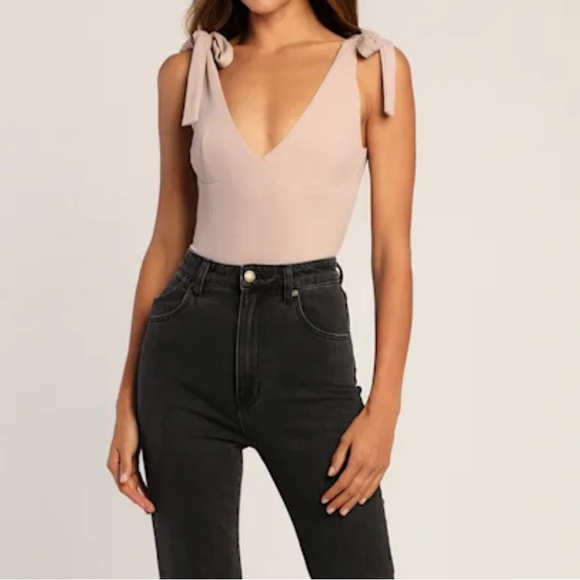NWT Lulus You're The One That I Want Taupe Ribbed Tie-Strap Bodysuit - Picture 4 of 11